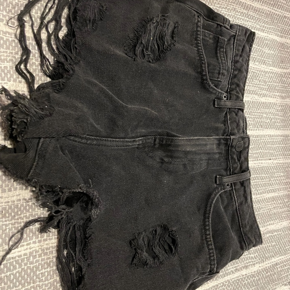 women’s black jean shorts